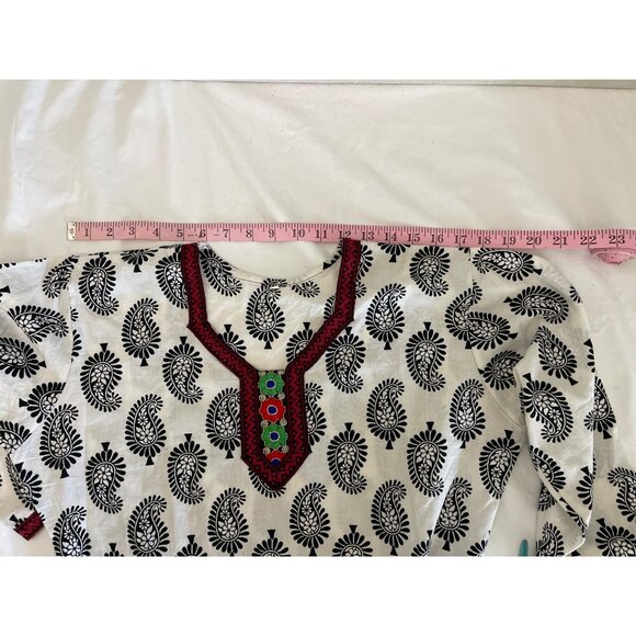White & Black Paisley Tunic Dress With Embroidered Neckline 3/4 Sleeves Red Trim - Picture 4 of 5